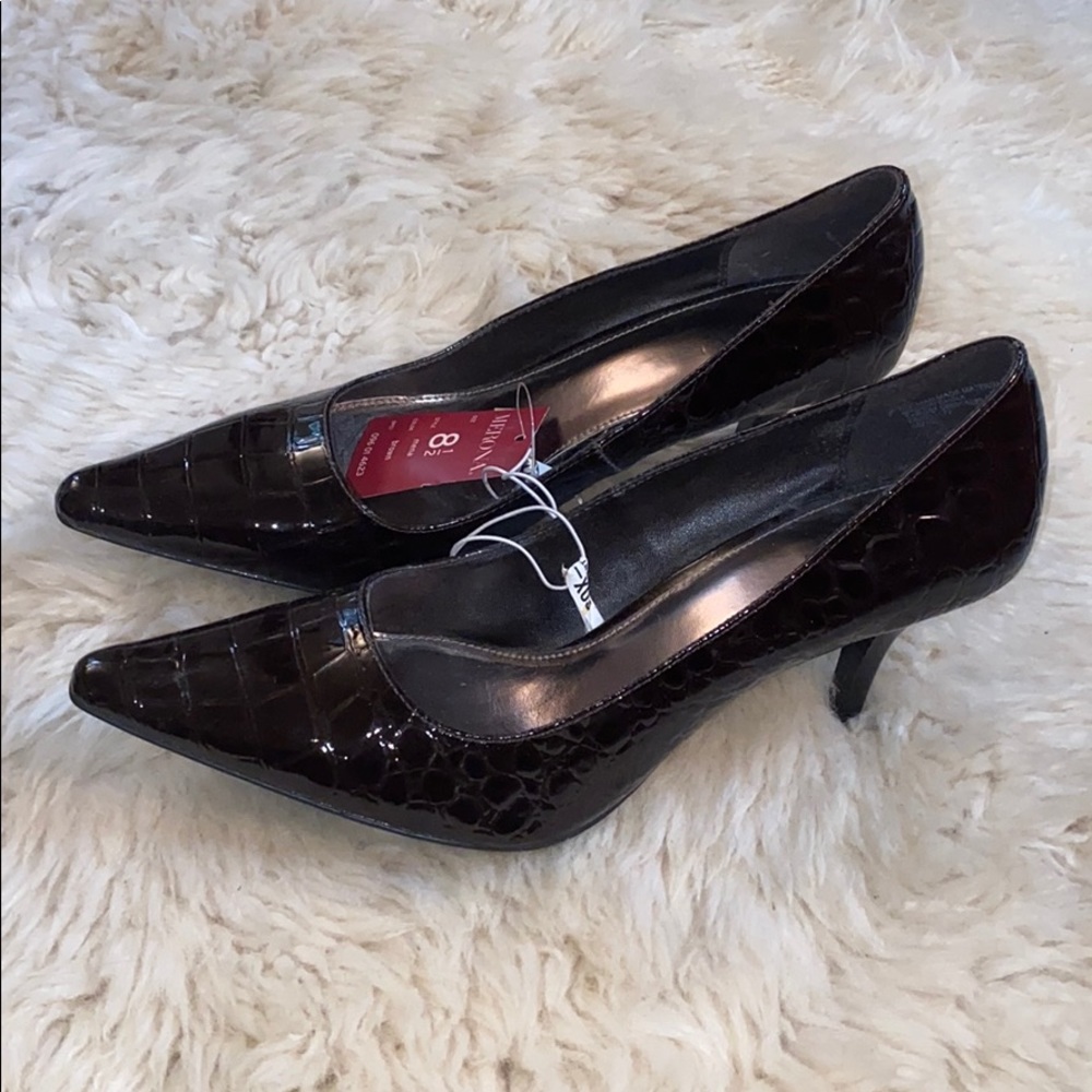 Merona Brown Patent Animal Skin Pump - Picture 2 of 8